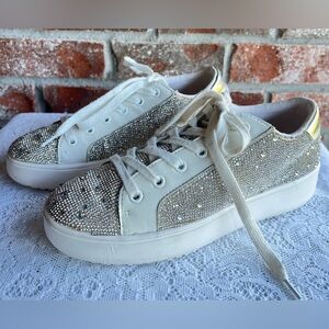 Steve Madden Blade-R Rhinestone
Platform Sneakers.size 7.5